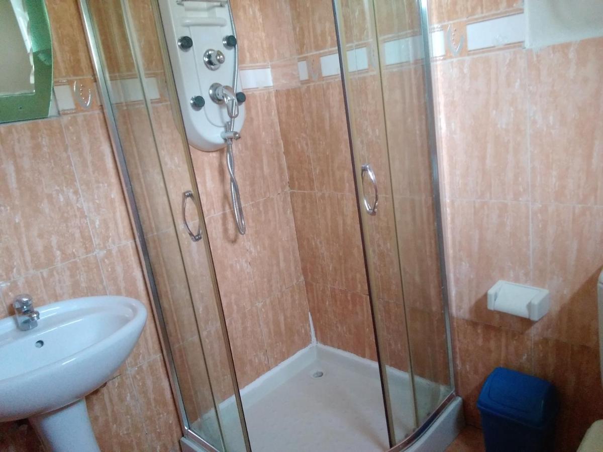 Wib Guesthouse Адис Абеба Екстериор снимка
